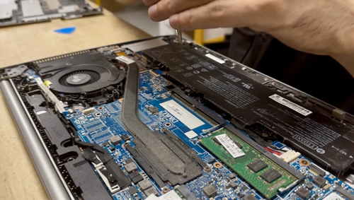 Réparation et test de matériel informatique