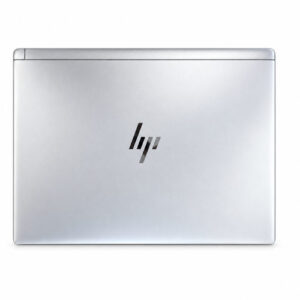 Ordinateur portable HP EliteBook 830 G6 vu de face sur fond blanc